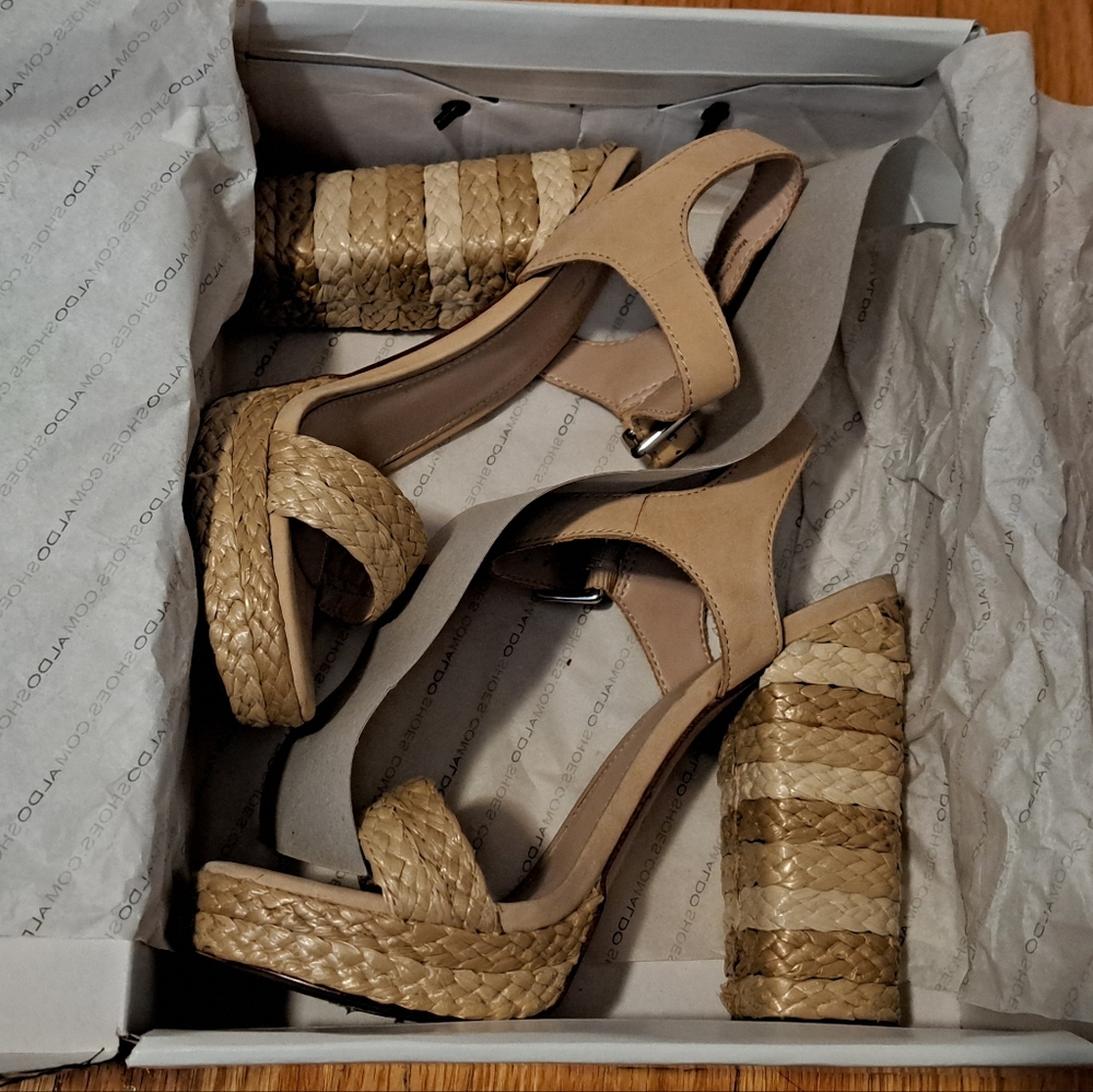Sandals - Picture 5 of 5
